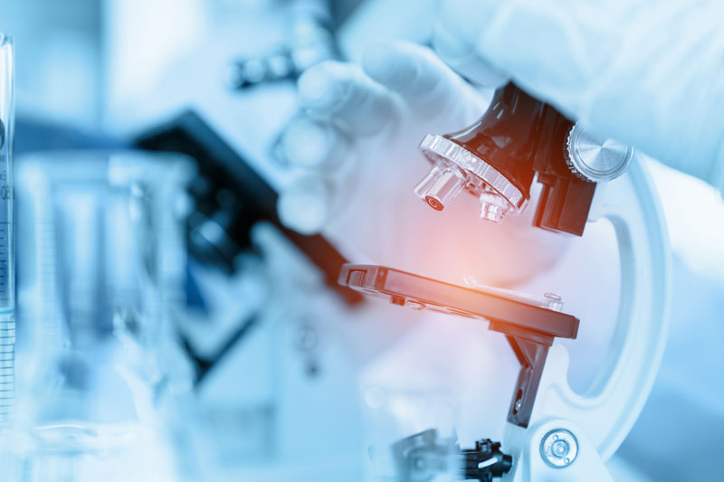 TM DE LABORATORIO ES RECONOCIDO INTERNACIONALMENTE COMO CIENTÍFICO DE LABORATORIO MÉDICO